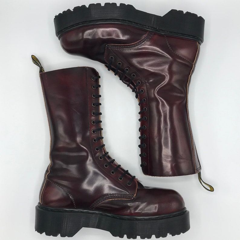 14 eye doc martens