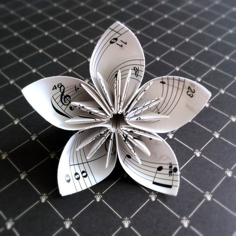 12 Origami Kusudama Flowers Music Note Paper Partitions Etsy