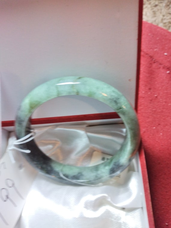 Black to green jadeite jade bangle, icy jadeite ja