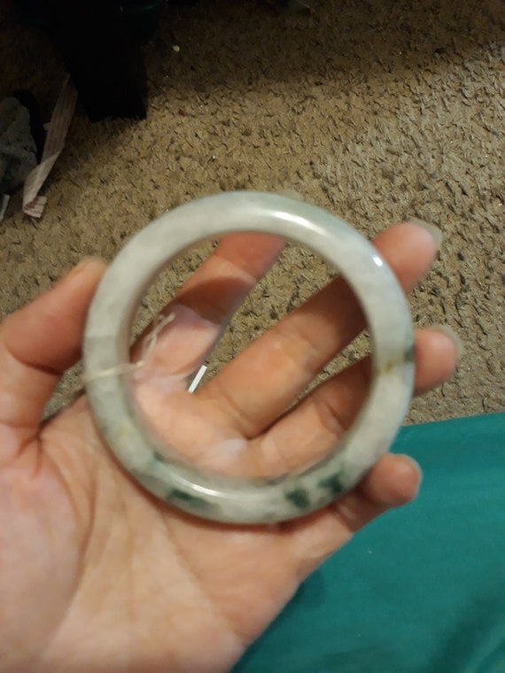 icy jadeite jade bangle Lavender icy jade bangle,