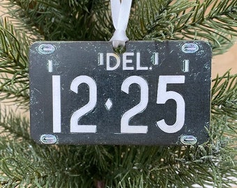 Black and White DE License Plate Jawnament Ornament