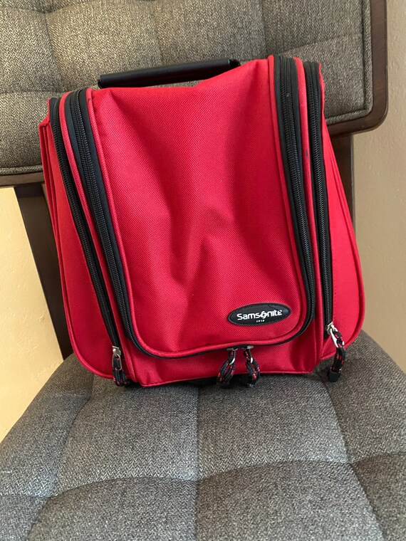 Samsonite travel bag; toiletries, folding