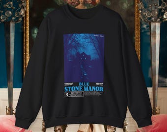 Sweat-shirt ras du cou unisexe Stone Manor bleu - RHONY - Sweat-shirt d'Halloween