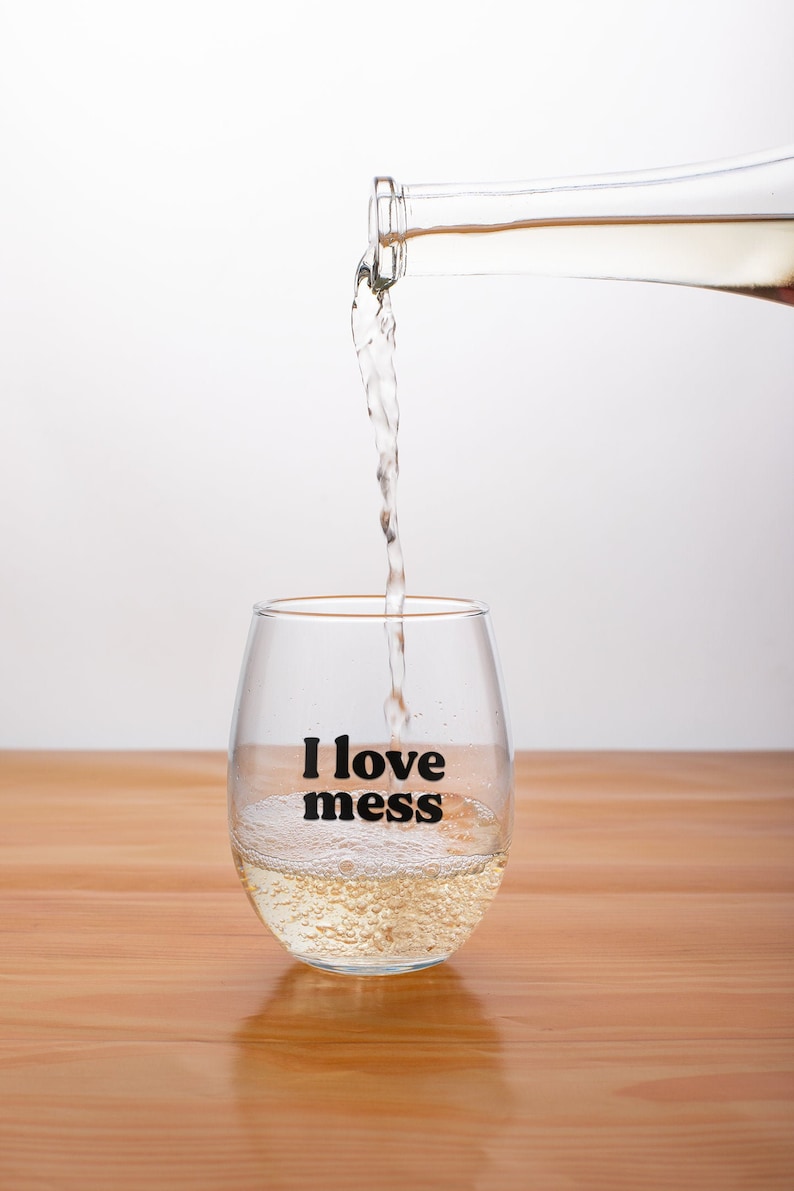 Tidying Up with Marie Kondo I Love Mess Stemless Wine Glass Marie Kondo