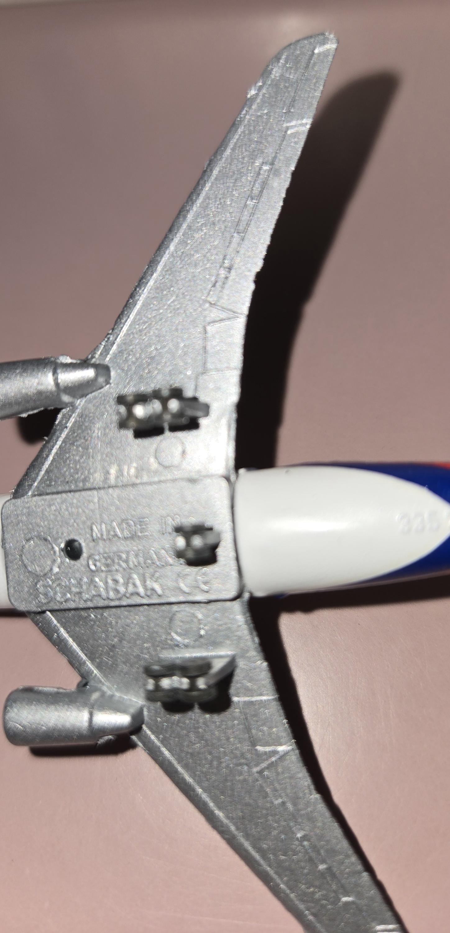 schabak1/600マレーシア航空DC-10 Douglas DC-10 Malaysia Airline Schabak Miniature Die Cast Airplane