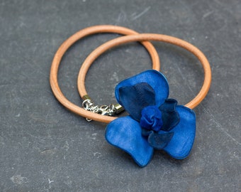 Leather Flower Necklace, Leather Statement Necklace, Handmade Leather Flower, Flower Jewelry, Leather necklace women, Modern necklace