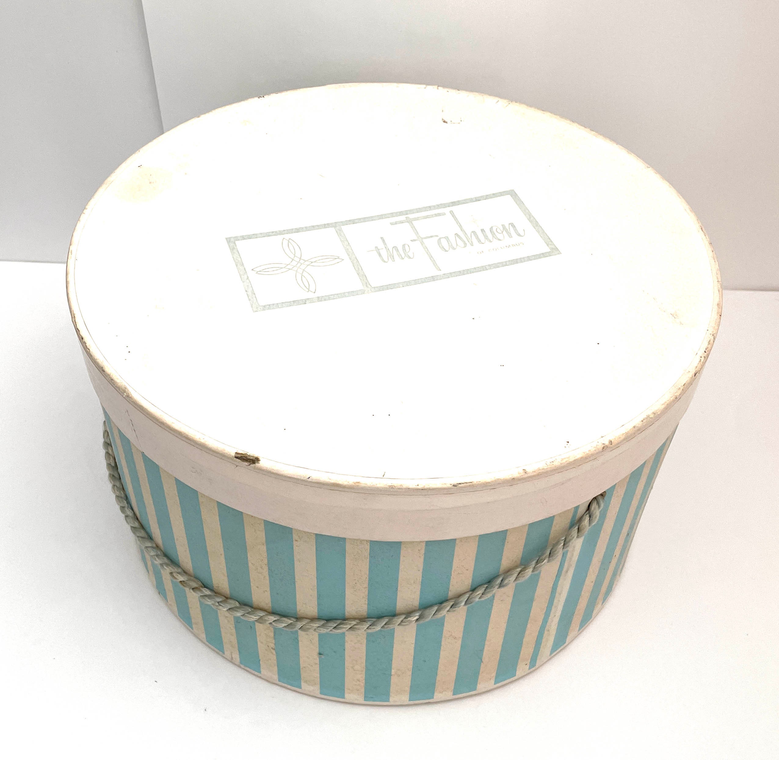 Hat Box Blue Toile fabric PB580