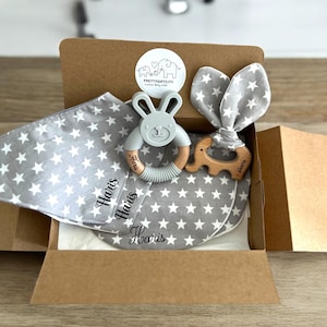 Neugeborenen Jungen Essentials Eltern-To-Be Geschenk Benutzerdefinierte Baby Boy Geschenkkorb Personalisierte Lätzchen