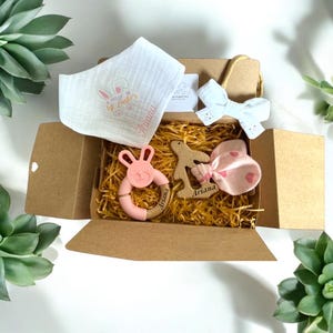 Personalisiertes Ostergeschenk für Baby, Osternichte, Osterbabygeschenk, Namenshäschen Beißring