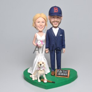 Custom Couple Bobblehead Wedding Cake Topper with Pet