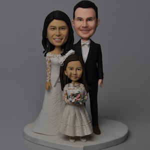Custom Wedding Cake Topper: Family Bobblehead Figurine