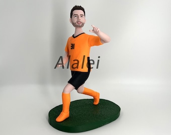 Topo de Bolo Personalizado com Tema Esportivo: Figura de Futebolista para Bolo de Casamento
