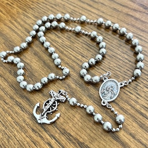 Der Heilige auf Reisen. Edelstahlperlen 8 mm, Kugelkette katholischer Rosenkranz. Anker Kruzifix. Herzstück von St. Christopher.