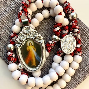 Divine Mercy Catholic Rosary w/White Gloss Acrylic 10mm Beads. Metal Alloy Our Father Beads. Your choice of Saint Medal. (550 Paracord)