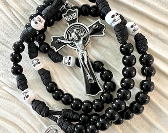 Skull Catholic Rosary Memento Mori. Acrylic Black Gloss 10mm Beads. White Skull Our Fathers. Your choice of Saint Medal. #550 Paracord.