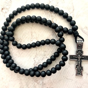 Großes östliches kyrillisches Kruzifix aus Edelstahl mit 100 geschwärzten 12 mm Holzperlen. #550 Paracord