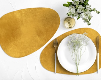 Gold, vinyl, curve, oval, heat resistant, placemats, faux leather, leather-like, prestigious, tableware, dinnerware, dining setting, decor