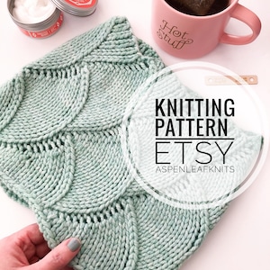Knitting Pattern | SUPER CRESCENT COWL | Cowl Knitting Pattern