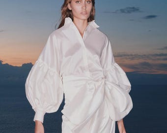 Taffeta puffy sleeve blouse | More colours available  | modest top | Tzinut clothing | Minimalist design | Custom made