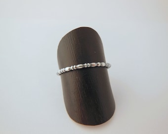 Anello impilabile in argento sterling Filo di perline da 1,5 mm Texture ossidata Elegante anello minimalista Mix and Match Regalo perfetto Impilabile in argento 925