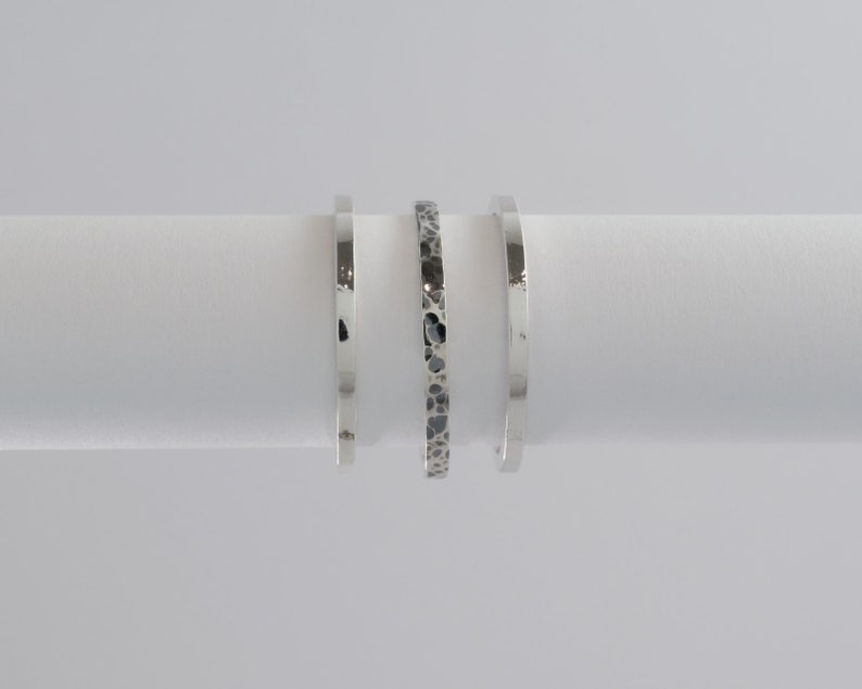 Zilver Stapelbaar ring 1,5mm vierkant draad Gehamerde textuur geoxideerd, Minimalistich Mix & Match Perfect Cadeau Gepolijst 925 Stapelring afbeelding 10