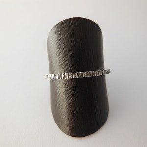 Sterling Silver Stackable Ring 1,5mm Square wire Tree Bark Texture Elegant Minimalist Mix and Match Perfect gift Oxidised Silver Stacking