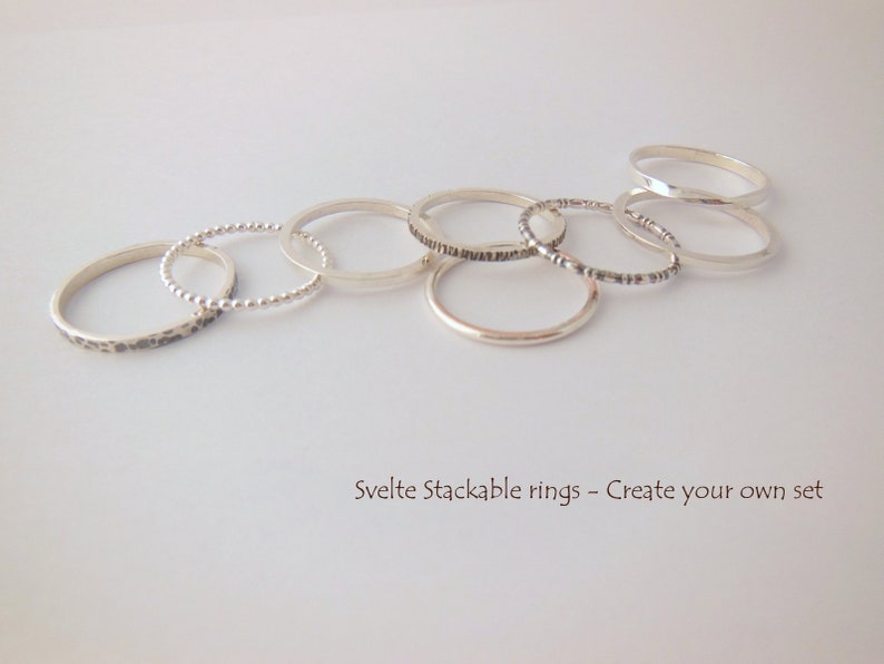 Zilver Stapelbaar ring 1,5mm vierkant draad Gehamerde textuur geoxideerd, Minimalistich Mix & Match Perfect Cadeau Gepolijst 925 Stapelring afbeelding 7