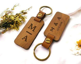 Personalized key ring, birthday, wooden key ring, personalized gift, gift with initials, gift for man, gift for woman