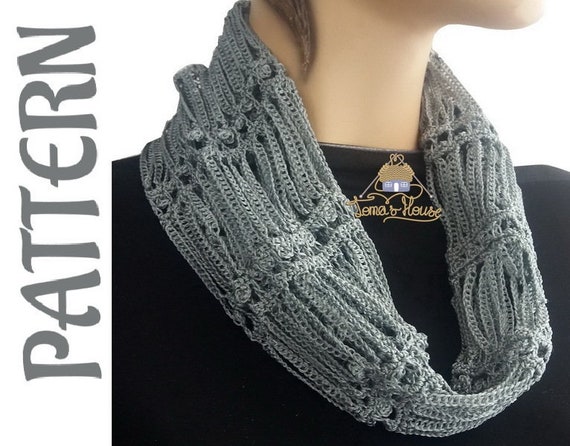 Custom Pet Scarf ~ Simple Scarf ~ One piece pet scarf ~ Personalized Crochet Scarf ~ Multiple Colors ~ Holiday Scarf