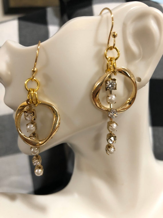 Handmade golden circle with crystal and pearl dangle earrings