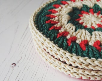 Christmas coasters - SET OF 4 - crochet coasters - mini mandala - red, white, green - cotton coasters - doilies