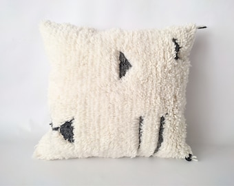 Moroccan Wool Beni Ourain pillow 18"9 x 18"9 decorative Berber cushion Cover from Morocco.