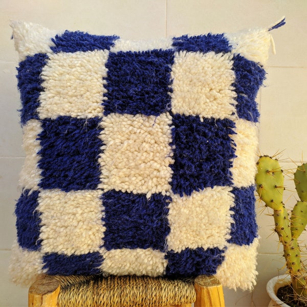 Blue and white Berber cushion, Cushion cover for sofa, Checkered Beni Ourain Pillow, 100% handmade living room cushion