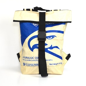 Großer recycelter Rucksack aus alten Zementsäcken, upcycling Rucksack, Kuriertasche, nachhaltiger Rucksack