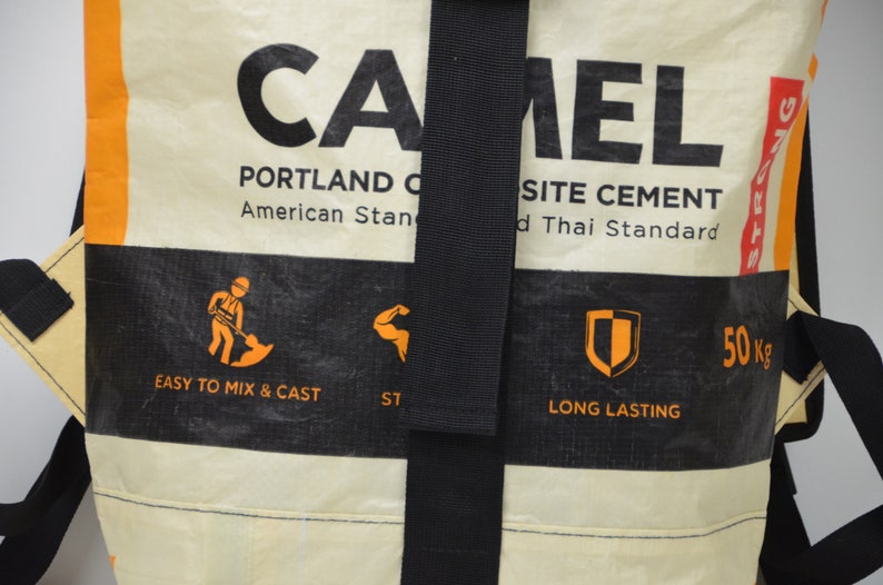 Recycelter Rucksack aus alten Zementsäcken, upcycling Rucksack, Kuriertasche, nachhaltiger Rucksack Bild 2