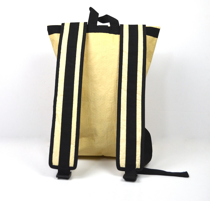 Recycelter Rucksack aus alten Zementsäcken, upcycling Rucksack, Kuriertasche, nachhaltiger Rucksack Bild 4
