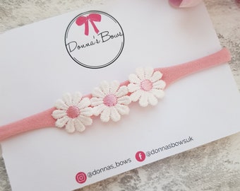 Daisy headband, baby headbands, newborn hairbands, flower headbands, baby girl headbands, new baby gift, baby girl bows