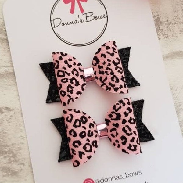 Leopard hairbows,  animal print bows, pigtail bows, pink hair bows, baby girl bows, toddler hair clip, baby hairbow, hair accessory