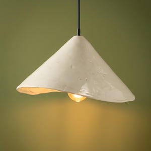 Lámpara colgante de cerámica hecha a mano Iluminación para isla de cocina Lámpara wabi sabi moderna orgánica Iluminación rústica para barra de desayuno de granja
