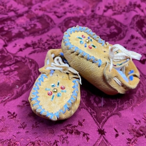 Vintage Baby Moccasins Handmade Native American Powwow Regalia image 1
