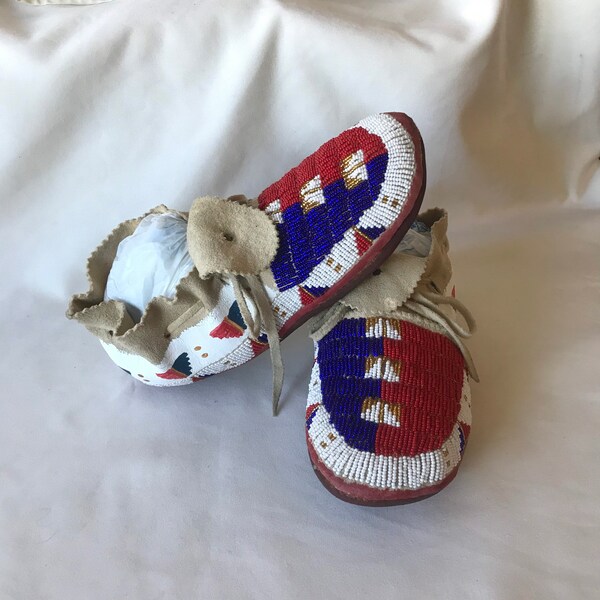 Beaded Adult Moccasins - Handmade Native American Powwow Regalia