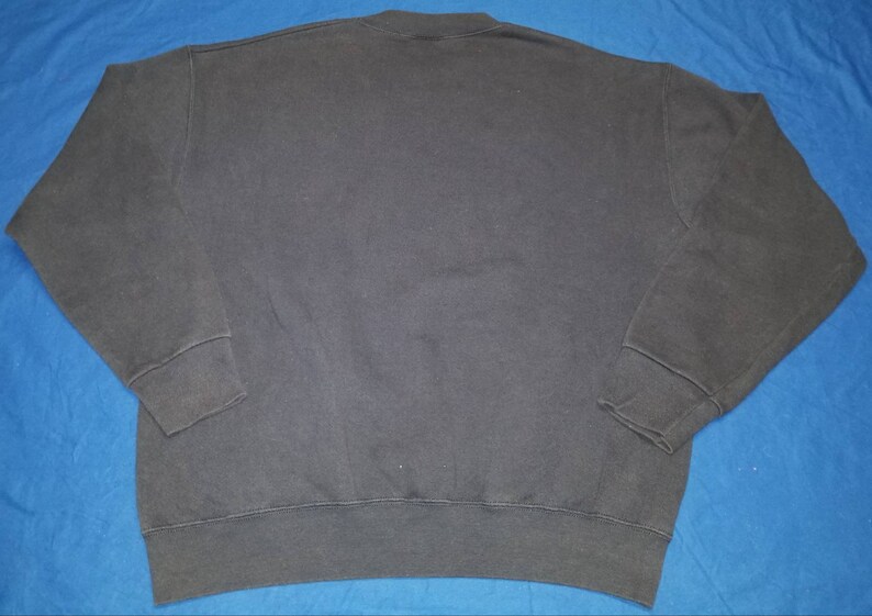 Vintage Nutmeg Mills Notre Dame Fighting Irish Crewneck Graphic Sweatshirt Size Large Made in USA