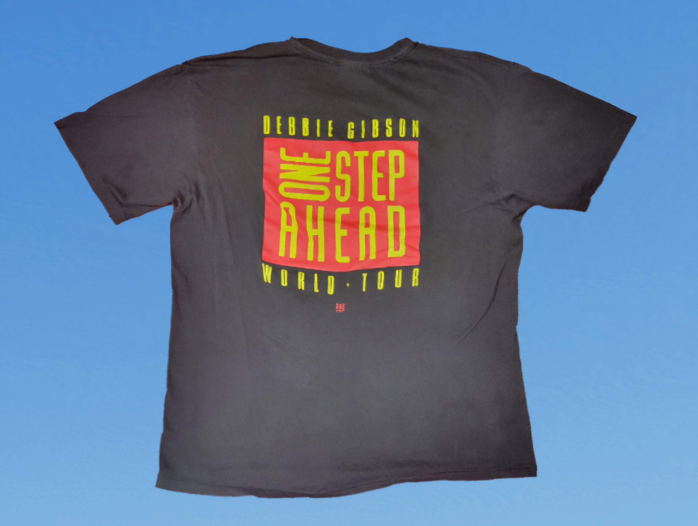 1990年代ヴィンテージ デビー・ギブソン Tシャツ ワン・ステップ 
