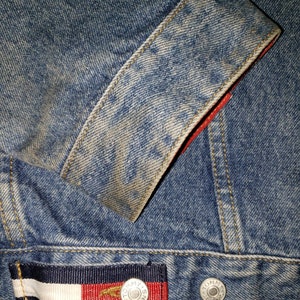 Vintage 1990s Tommy Hilfiger Jeans Denim Jacket Flag Red Collar Cuffs Size XL image 8