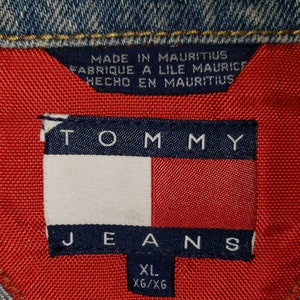 Vintage 1990s Tommy Hilfiger Jeans Denim Jacket Flag Red Collar Cuffs Size XL image 6
