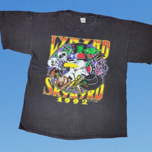 Vintage 1990s Sportswear Lynyrd Skynyrd Tshirt Single Stitch Made in the South Concert Tour Size Large Music Classic Rock USA
