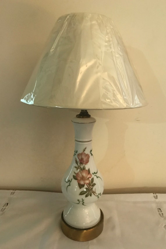 Porcelain Lamp Table Accent Or Desk Gilded With Porcelain Lamp Table Accent Or Desk, Vintage Porcelain Table Lamps