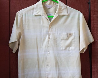 Men's Vintage, Leisure Collar, Capri, Button Down, Sport Shirt, Dress Shirt, Sexy Cotton/Dacron, Size Medium