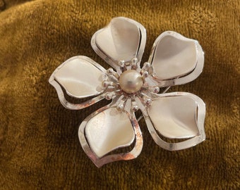 Vintage, Gold Toned, Flower Brooch, 1960s Costume Jewelry, Estate Sale Jewelry