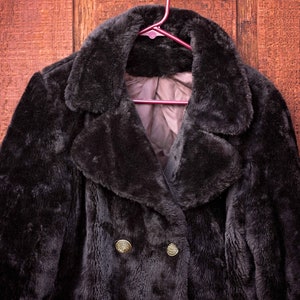 Vintage 60s, Faux Fur Coat, Vintage Womans Faux Fur PeaCoat, Brass Buttons, Size Large image 4